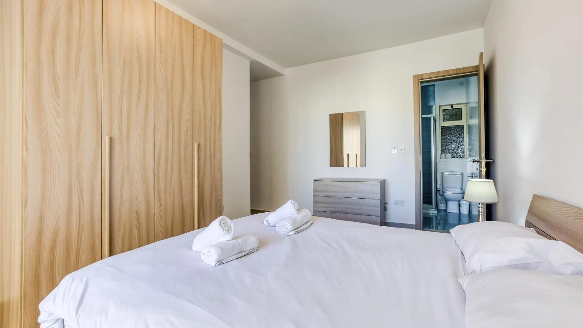 Seafront Sliema Apartment With Balcony & Sea Views By Jl Malte