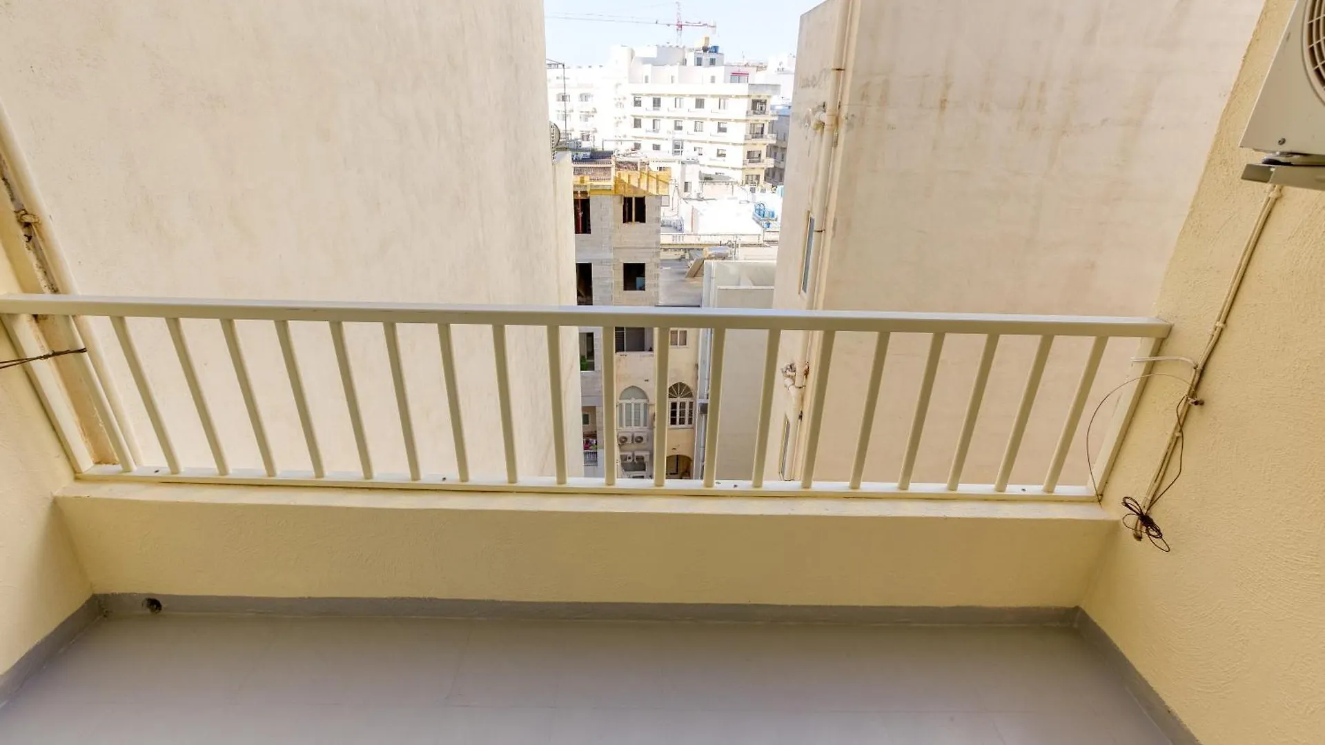 Seafront Sliema Apartment With Balcony & Sea Views By Jl