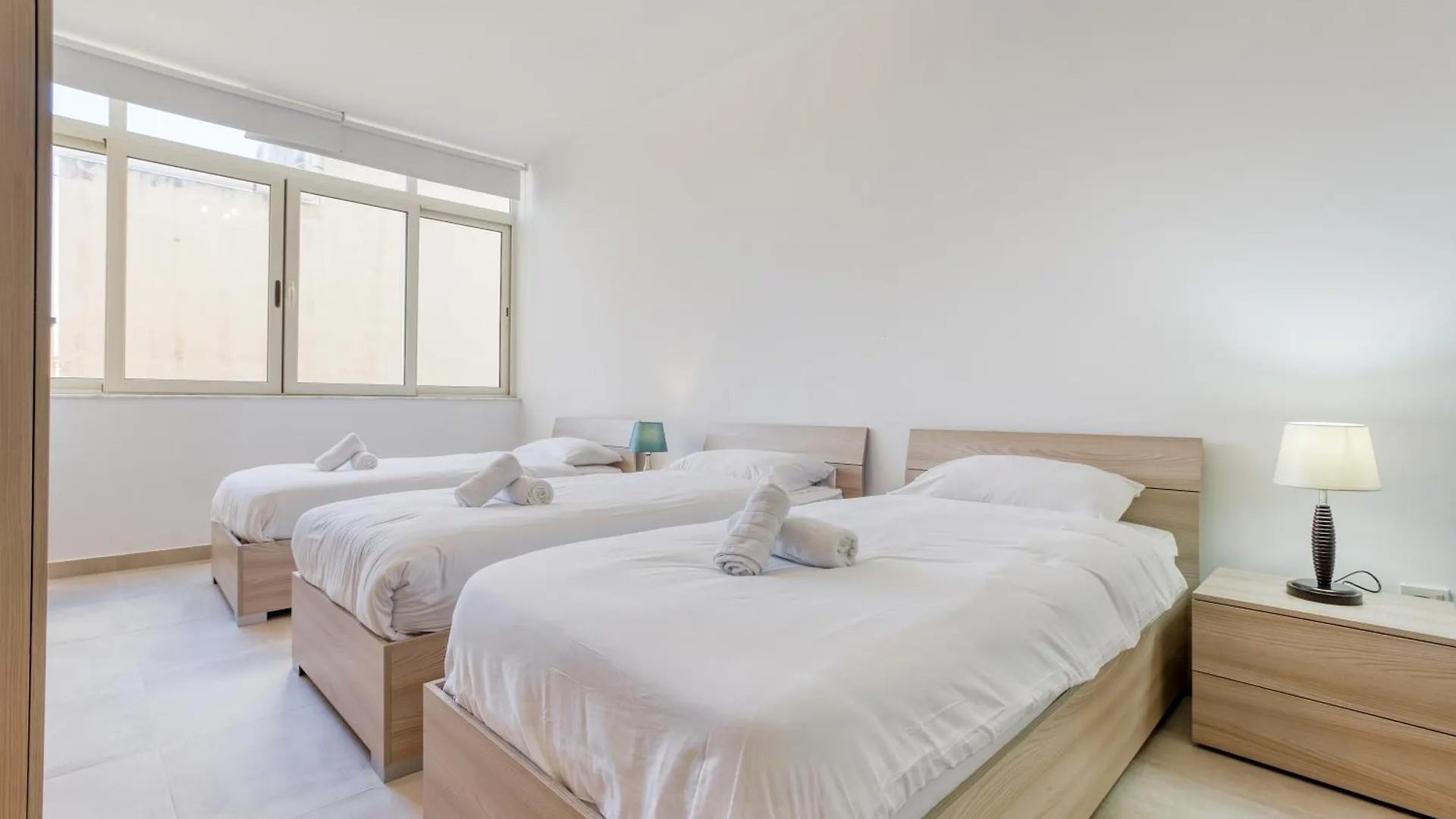 Seafront Sliema Apartment With Balcony & Sea Views By Jl