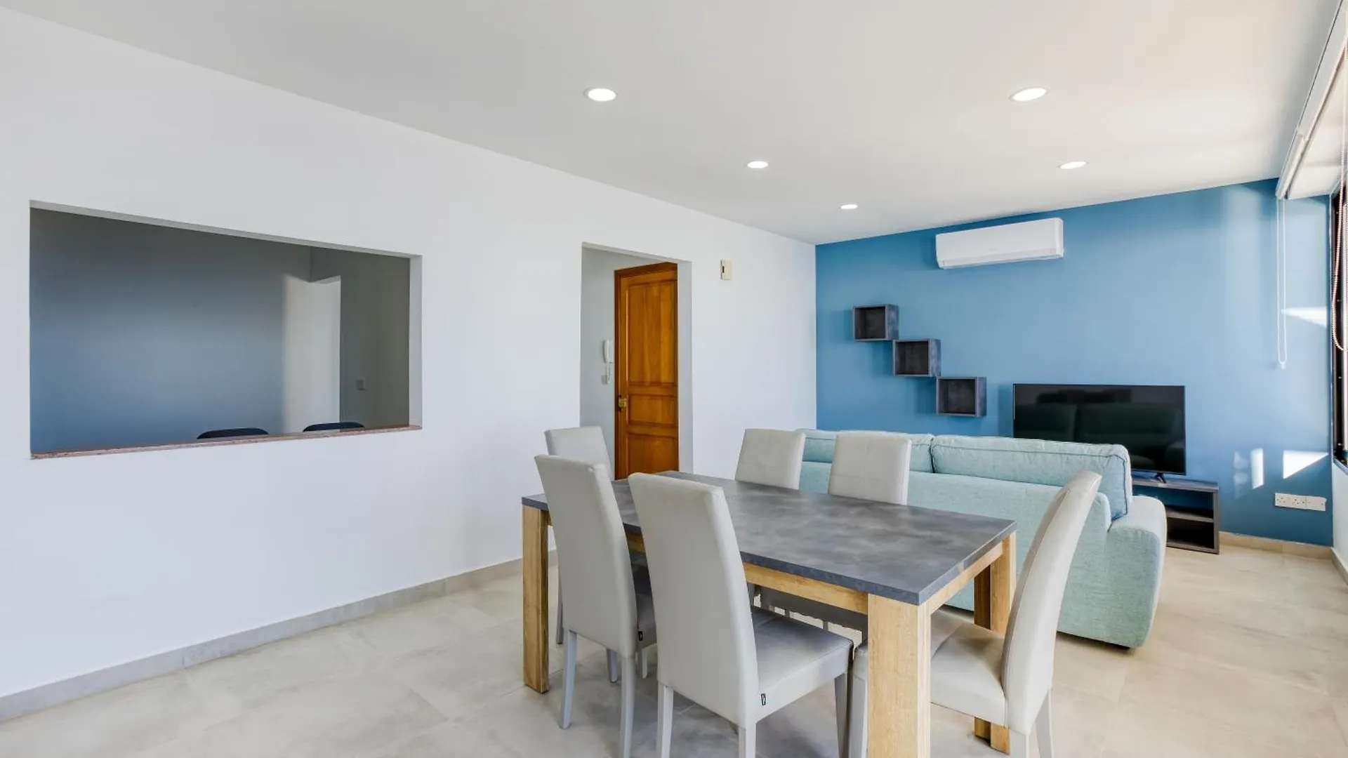 Seafront Sliema Apartment With Balcony & Sea Views By Jl