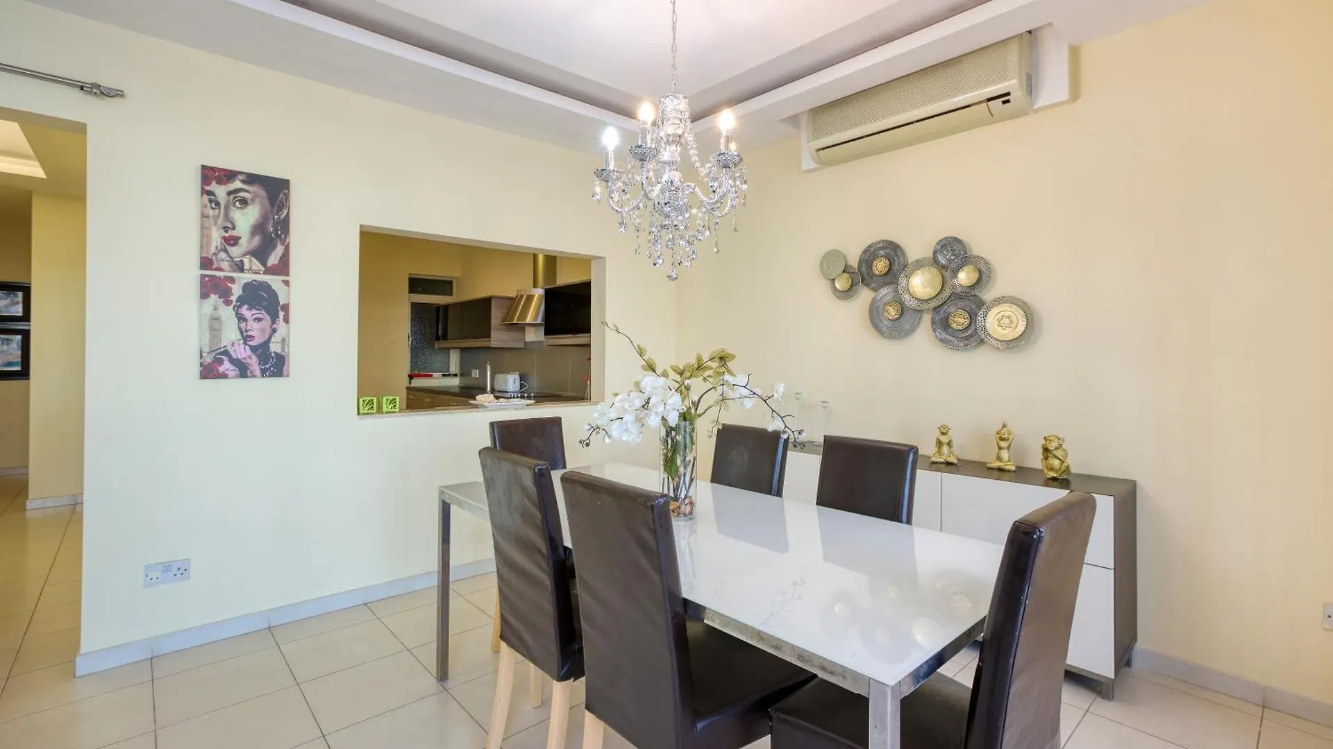 Seafront Sliema Apartment With Balcony & Sea Views By Jl