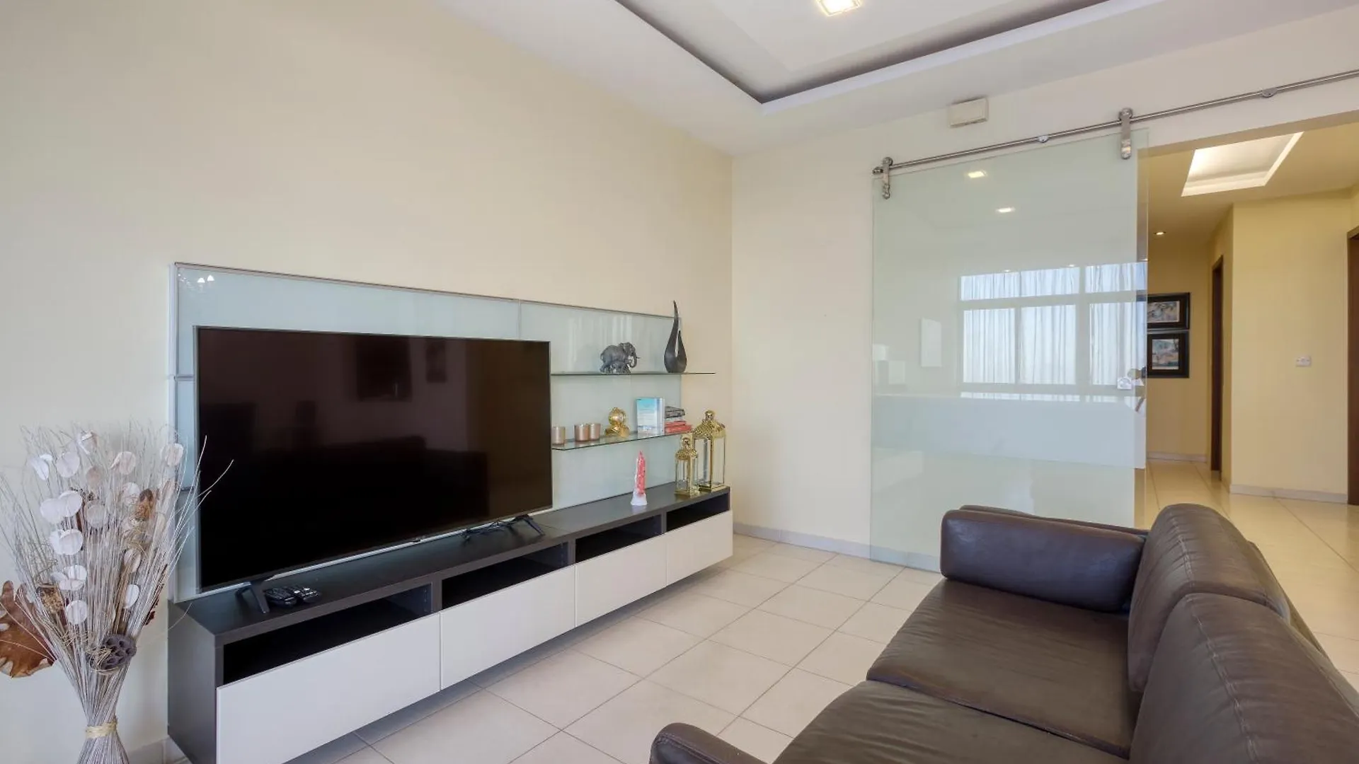 Seafront Sliema Apartment With Balcony & Sea Views By Jl