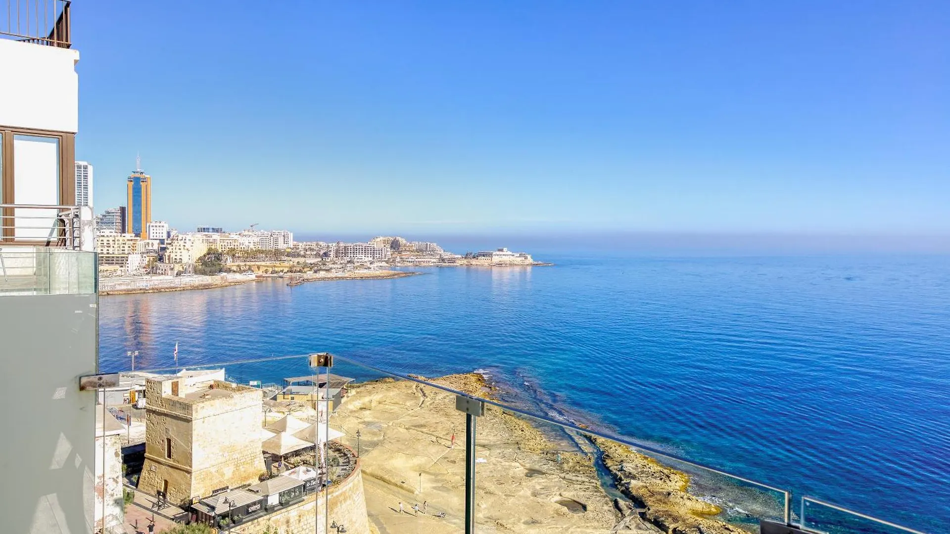 Seafront Sliema Apartment With Balcony & Sea Views By Jl 0*,
