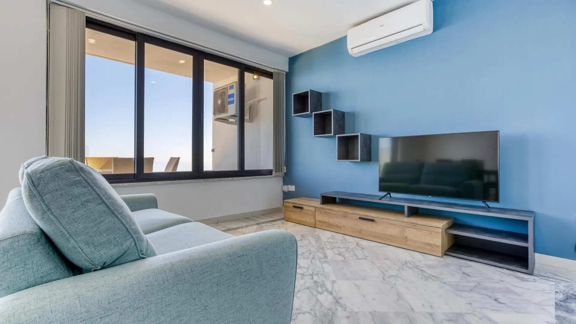 Seafront Sliema Apartment With Balcony & Sea Views By Jl
