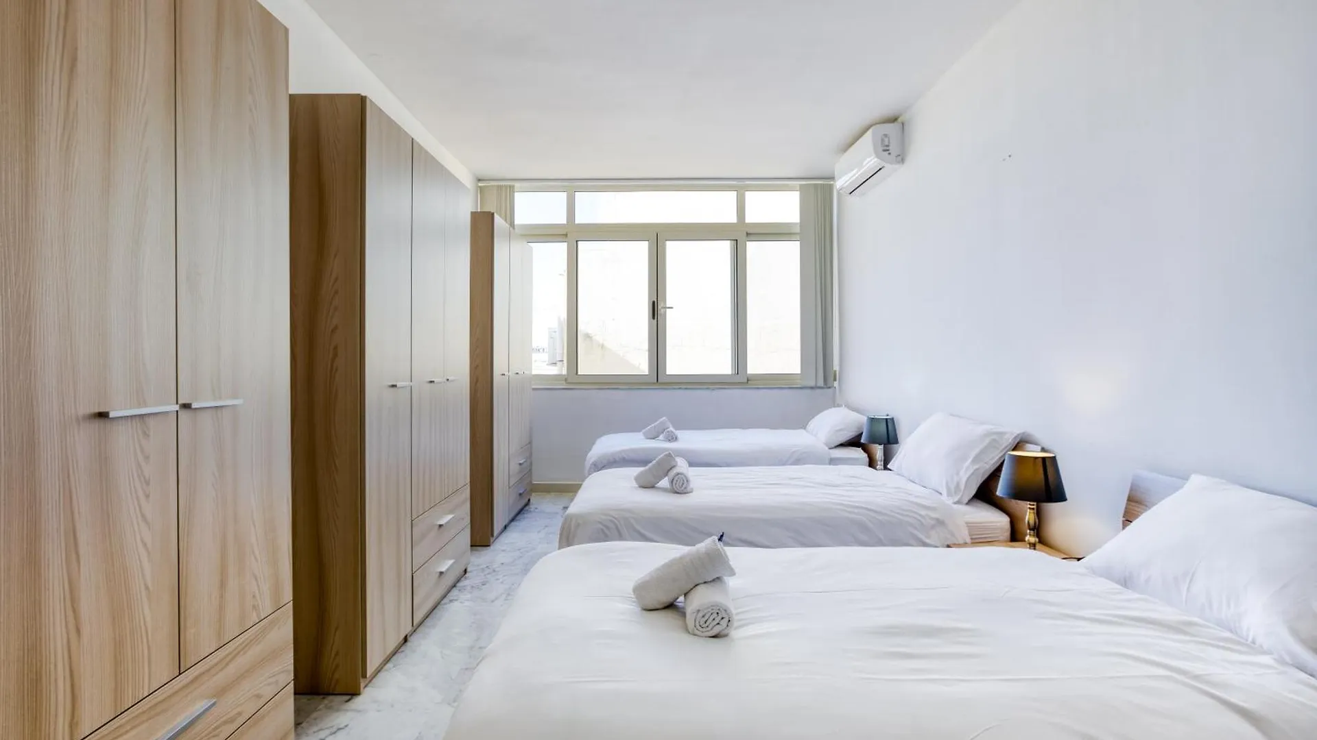 Seafront Sliema Apartment With Balcony & Sea Views By Jl
