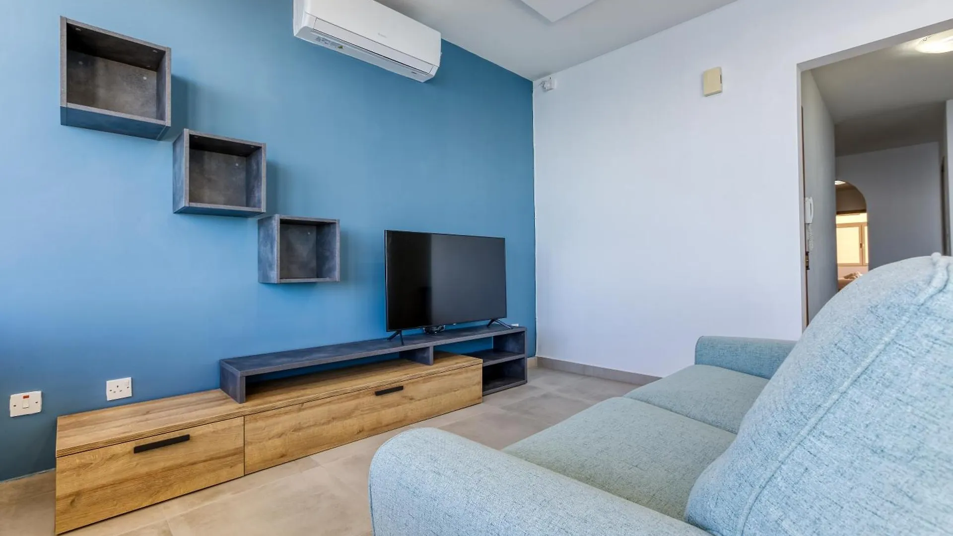 Seafront Sliema Apartment With Balcony & Sea Views By Jl