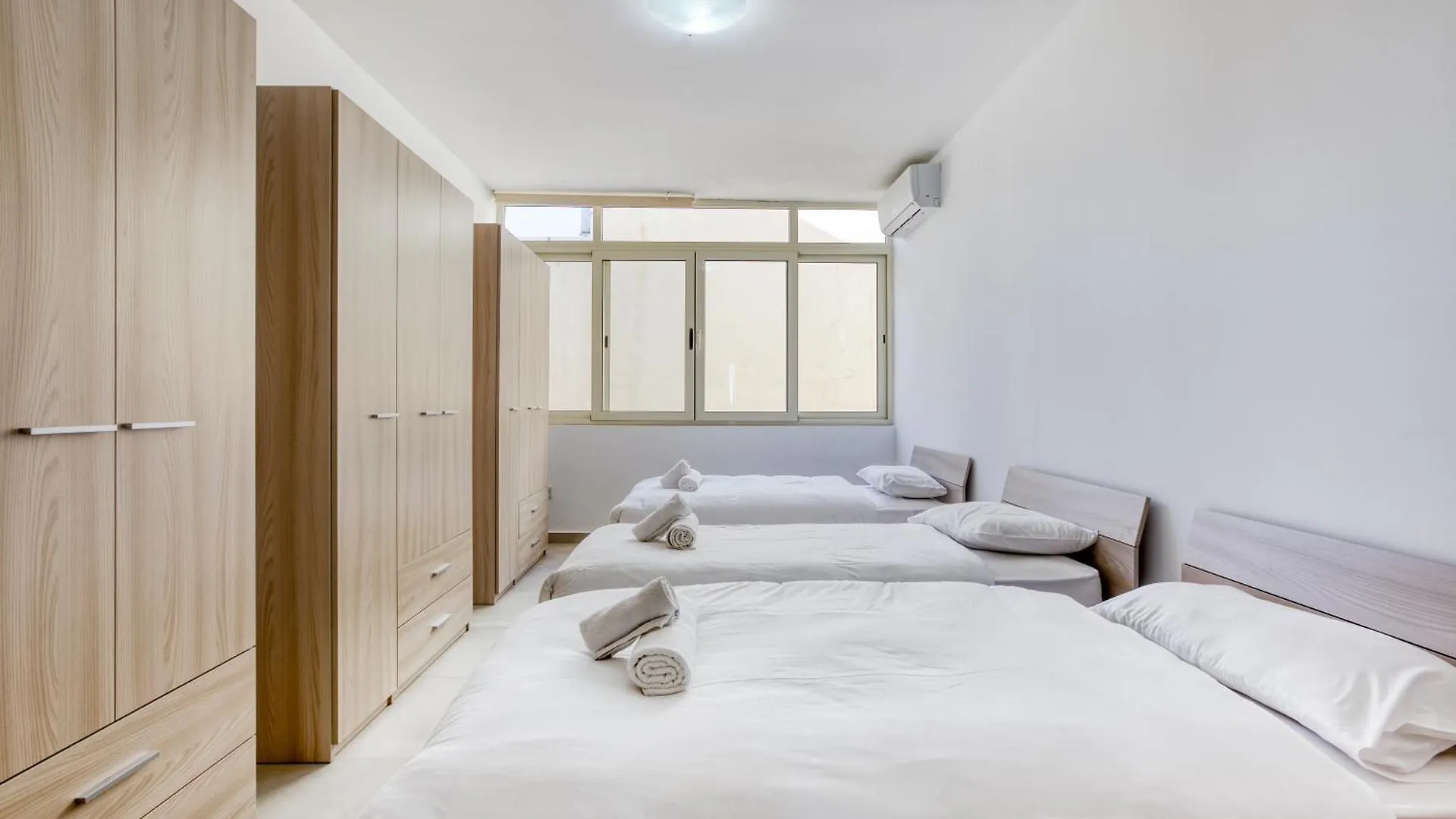 Seafront Sliema Apartment With Balcony & Sea Views By Jl Malte