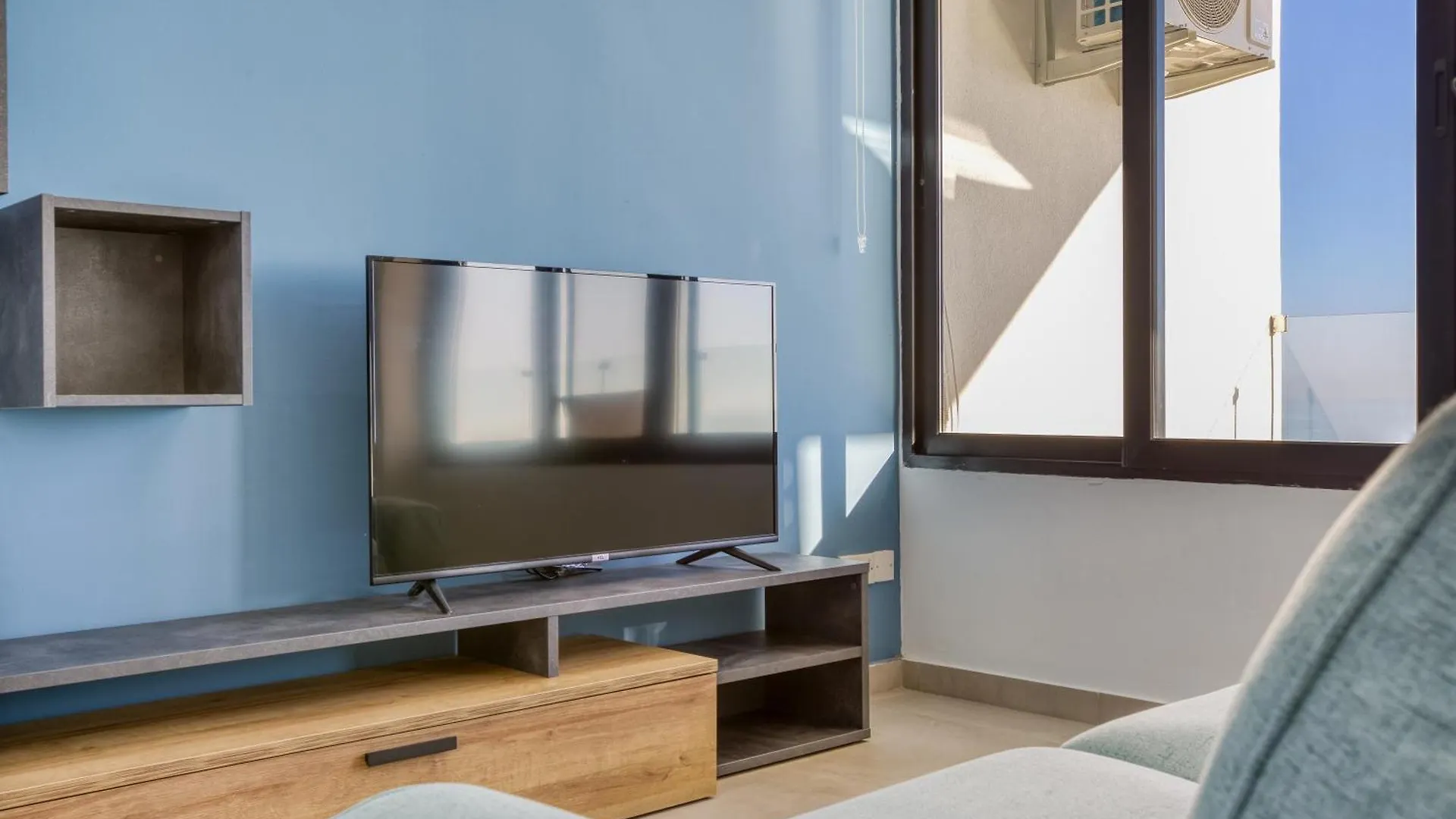 Seafront Sliema Apartment With Balcony & Sea Views By Jl